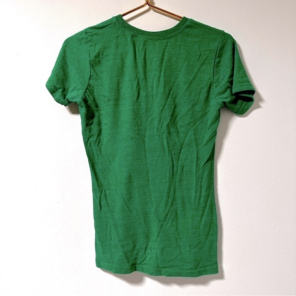 New York Jets Kelly Green T-Shirt Spellout Shamrocks Women’s Size Medium NFL Tee - Picture 2 of 7